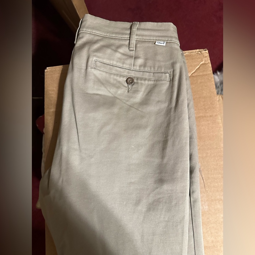 Levi khaki chino pants